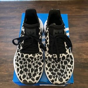 Woman’s Adidas Swift Run - Size 8
